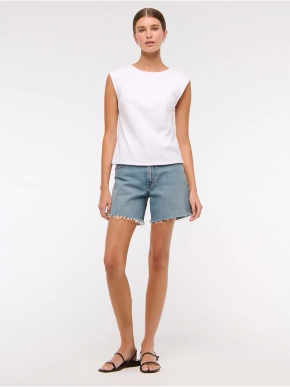 NWT ABERCROMBIE HIGH RISE DAD SHORT 34/18